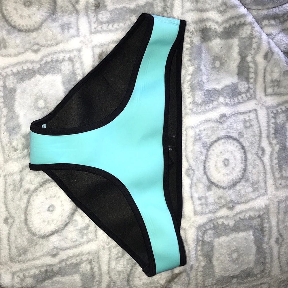 Triangl bottoms.